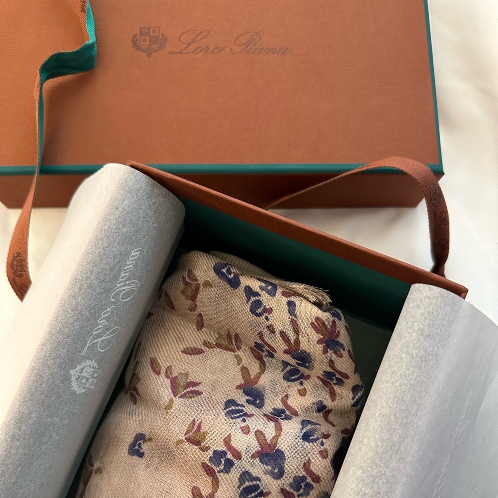 Loro Piana Scarf